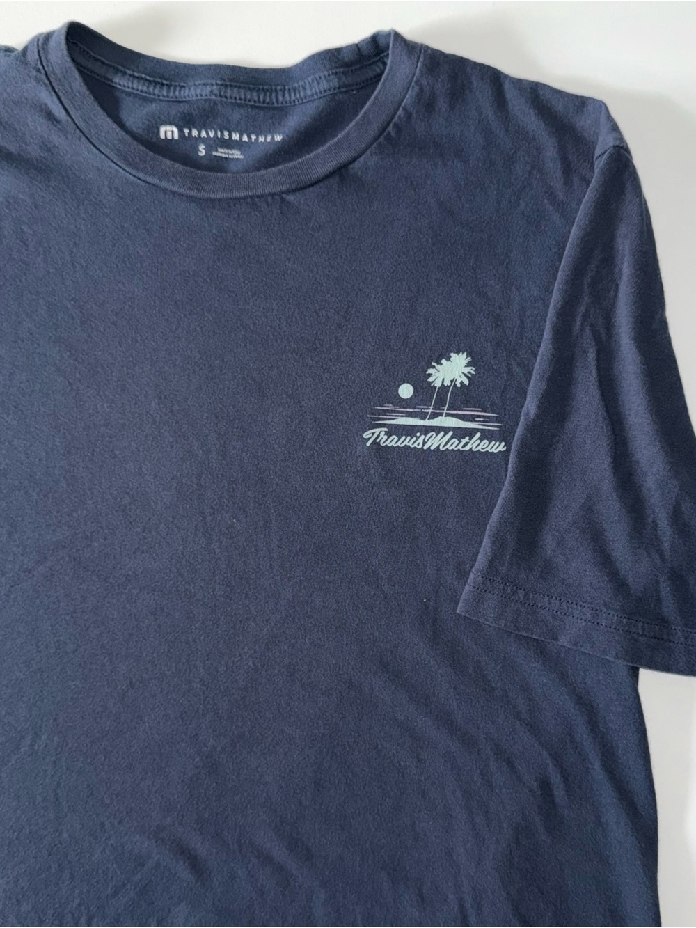 Travis Mathew Short Sleeve T-Shirt Men's S Navy Dark Tropics Graphic 100% Cotton